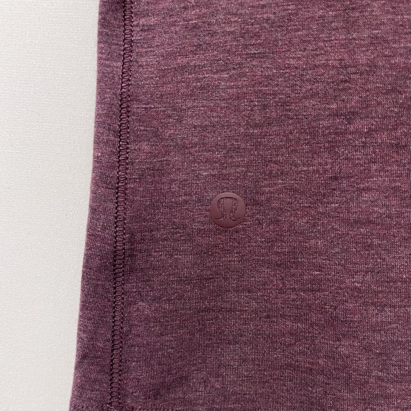 Lululemon Mens Size Large Classic 5 Year Basic Crewneck S/S Burgundy T-Shirt euc - Picture 3 of 5